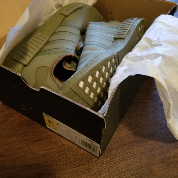 Adidas NMD R1 - Picture 4 of 7